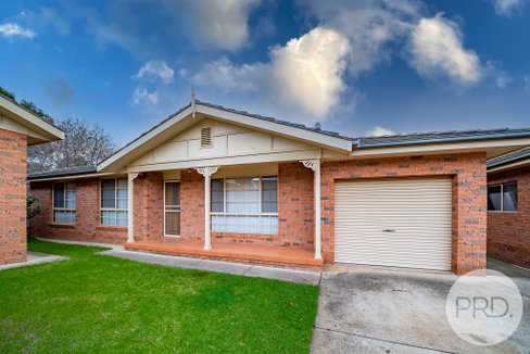 4/8 Kenneally Street, KOORINGAL NSW 2650