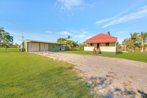48 KOORAWATHA Drive, BOROREN QLD 4678