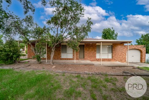 48 Pugsley Avenue, ESTELLA NSW 2650