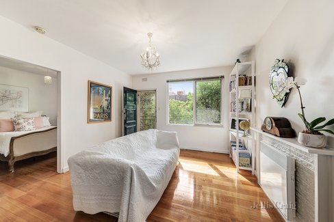 4/84 Campbell Road Hawthorn East 3123