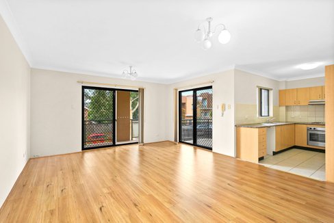 4/86-88 Woniora Road, HURSTVILLE NSW 2220