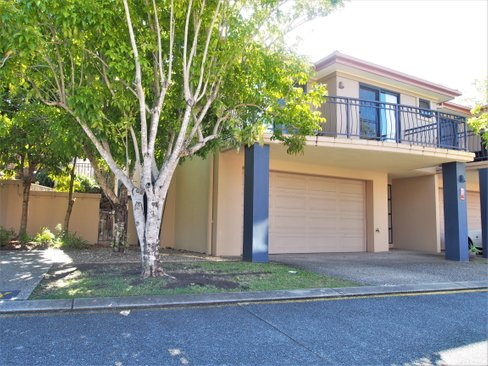 48b/4 University Drive, ROBINA QLD 4226