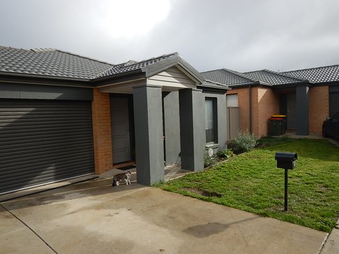 4/9 Burnett Street, SEBASTOPOL VIC 3356