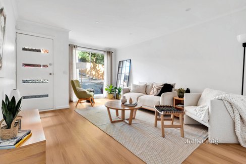 4 9 Hopetoun Avenue Brunswick West 3055