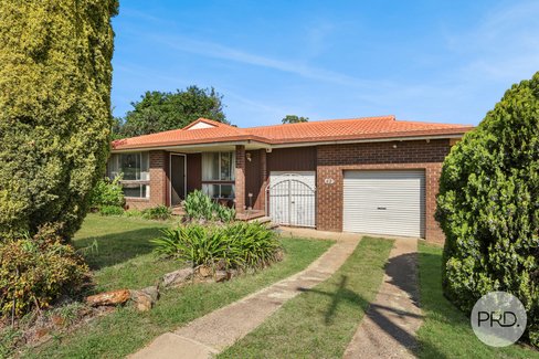 49 Minnamurra Crescent, TAMWORTH NSW 2340