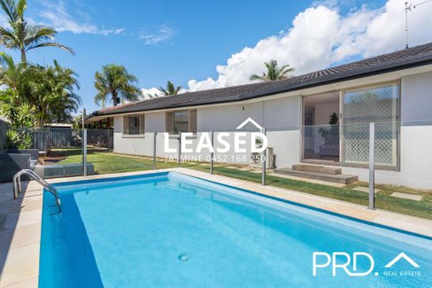49 Oceanic Drive, MERMAID WATERS