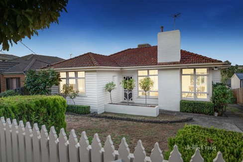 49 Robinson Grove Bulleen 3105