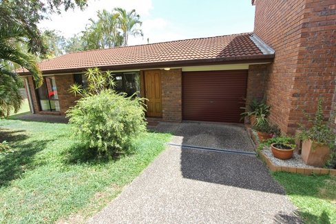 4/9 Sara Street, ASHMORE QLD 4214