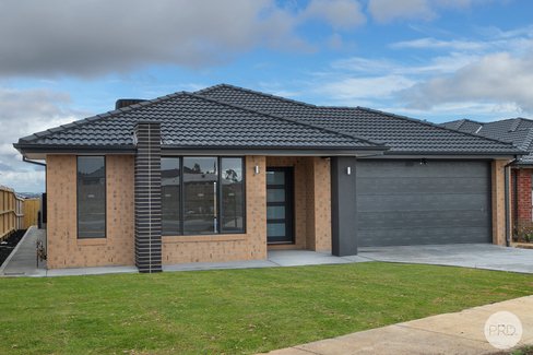 49 Steamboat Avenue, WINTER VALLEY VIC 3358