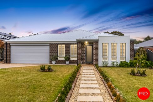 49 Swanson Boulevard, STRATHFIELDSAYE VIC 3551