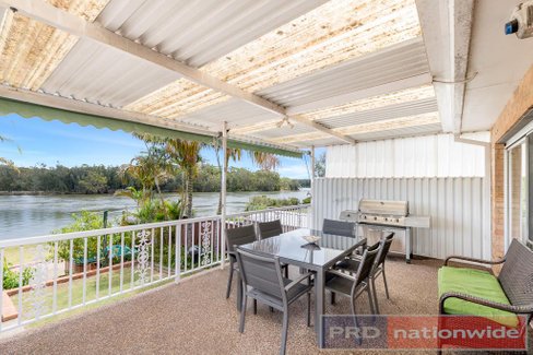 490 Henry Lawson Drive, EAST HILLS NSW 2213