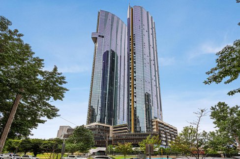 4904 18 Hoff Boulevard Southbank 3006