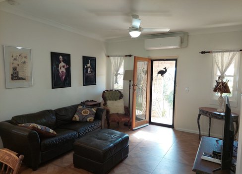 5 & 5A Fairway Drive, TUMUT NSW 2720