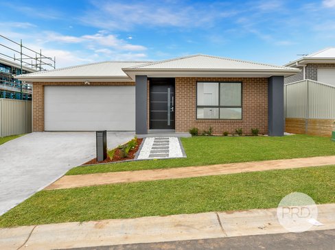 5 & 5A Skyline Street, MENANGLE PARK