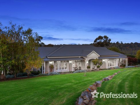 5 Allenby Road Lilydale 3140