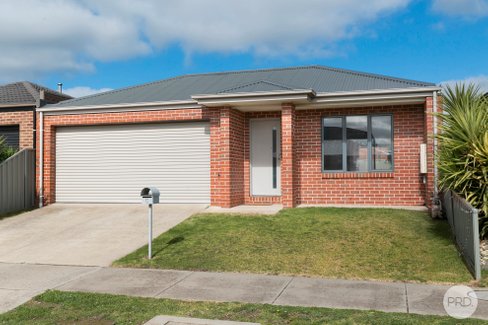 5 Ashwood Gardens, MITCHELL PARK VIC 3355