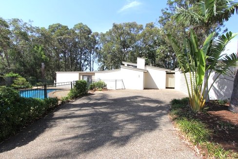 5 Bellatta Drive, ASHMORE QLD 4214