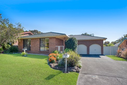 5 Blackbutt Crescent, LAURIETON NSW 2443