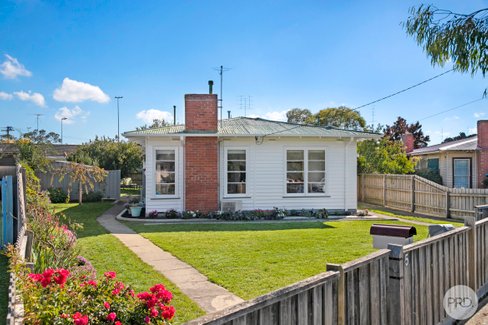 5 Boronia Grove, WENDOUREE VIC 3355