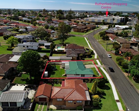 5 Bunning Avenue, RUTHERFORD NSW 2320