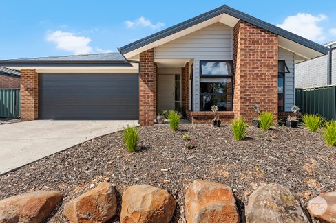 5 Cabernet Drive, MAIDEN GULLY VIC 3551