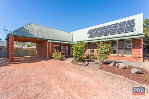 5 Centaur Close, STRATHFIELDSAYE VIC 3551
