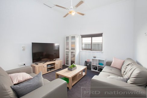 5 Cessnock Road, WESTON NSW 2326