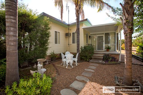 5 Chaffey Street, KOOTINGAL NSW 2352
