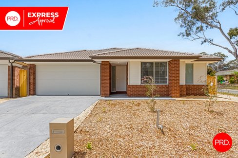 5 Clarcoll Cres, KANGAROO FLAT VIC 3555