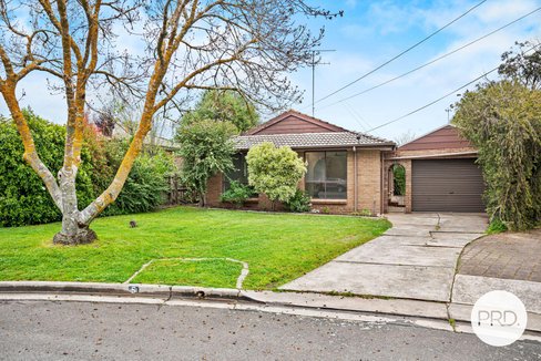 5 Corryong Court, ALFREDTON VIC 3350