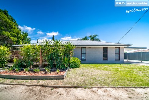 5 Crisp Drive, FLOWERDALE NSW 2650