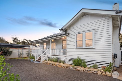5 Cross Street, KANGAROO FLAT VIC 3555