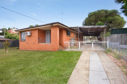 5 Curnow Street Golden Point 3350