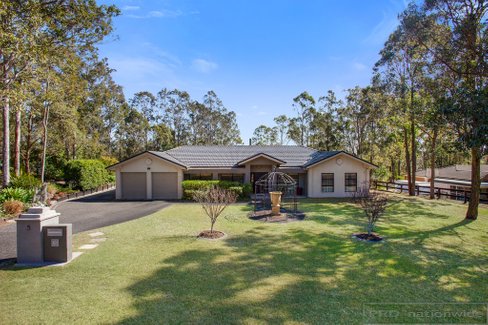 5 Currawong Close, THORNTON NSW 2322