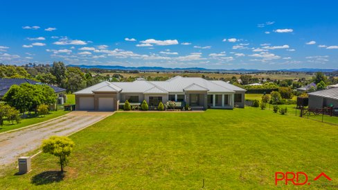 5 Daintree Circuit, TAMWORTH NSW 2340