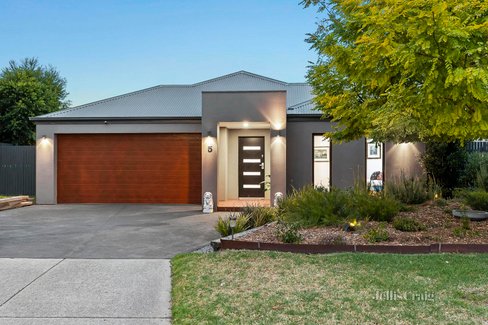 5 Dale Court Mount Martha 3934