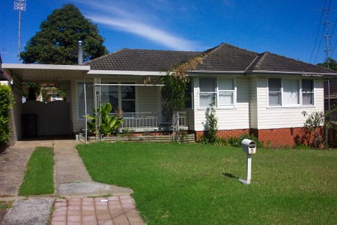 5 Darly Avenue, KANAHOOKA NSW 2530