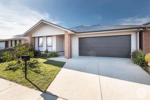 5 Delage Road, SMYTHES CREEK VIC 3351