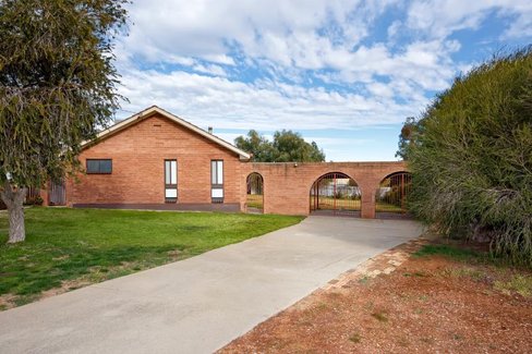 5 Derna Place, ASHMONT NSW 2650