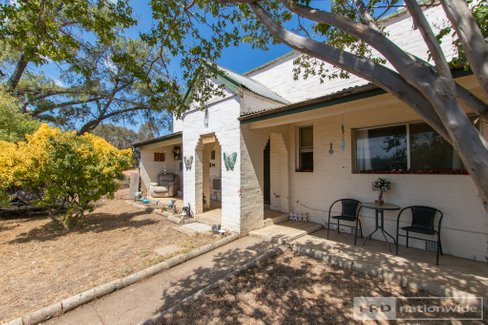 5 Fairway Drive, TUMUT NSW 2720