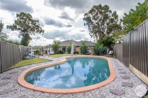 5 Fallowfield Crescent, WERRINGTON DOWNS NSW 2747