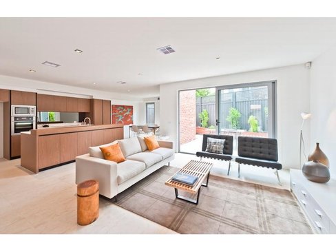 5 Frangipani Court Port Melbourne 3207