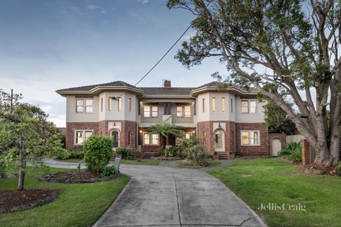 5 Franks Grove Kew 3101