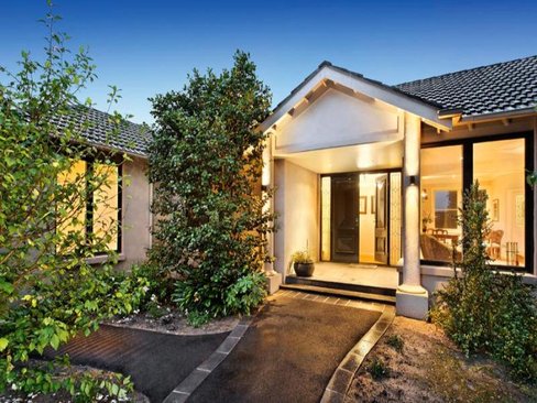 5 Georgian Court Balwyn 3103