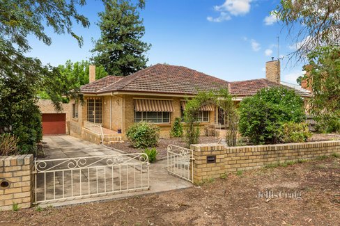 5 Goldsmith Crescent Castlemaine 3450