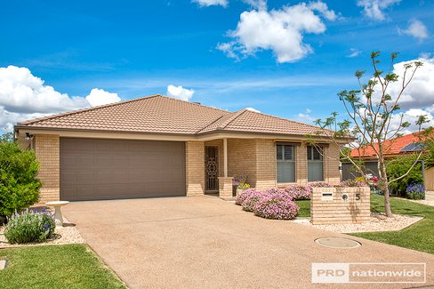 5 Gregory Close, TAMWORTH NSW 2340
