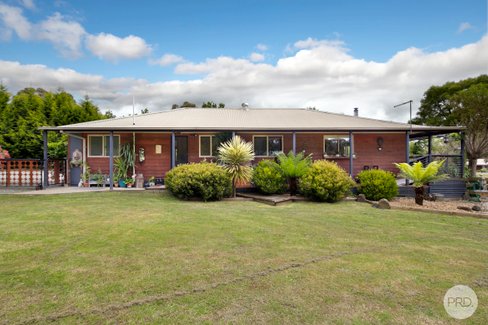 5 Grevillea Drive, ENFIELD VIC 3352