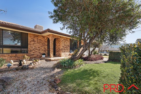 5 Harrier Parade, TAMWORTH NSW 2340