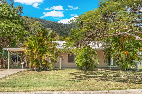 5 Hazelwood Cres, CANNONVALE QLD 4802