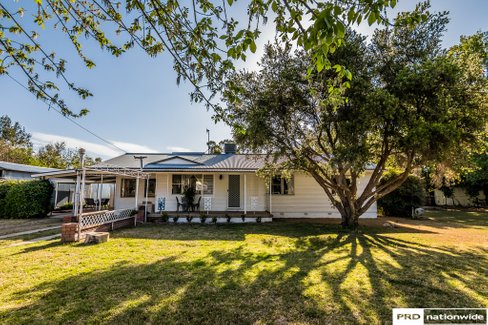 5 Holroyd Street, TAMWORTH NSW 2340
